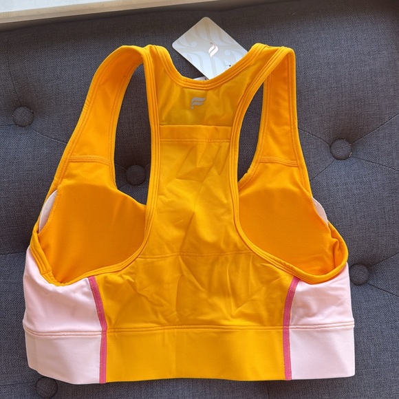 Fabletics power hold matching set - Picture 3 of 6